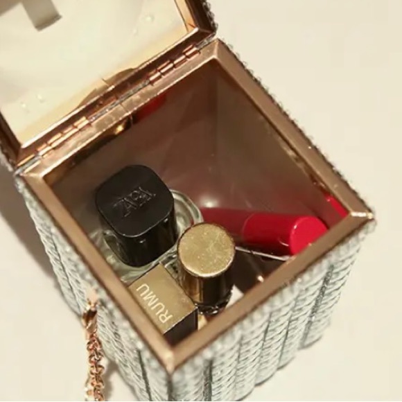 NWOT Red Lipstick Diamond Rhinestone Purse Luxury Handbag Clutch Pouch Prom Bag - Picture 5 of 11